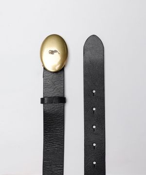 Oval metal buckle leather belt