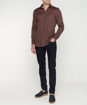 Long sleeve shirt with classic collar