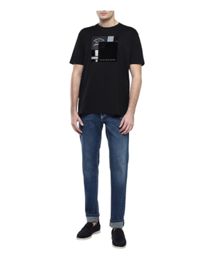 Dairəvi yaxa ilə qısaqol T-shirt