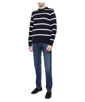 Round neck long sleeve sweater