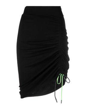 Side tie fastening asymmetric skirt