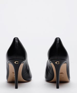 Leather pumps with logo detail