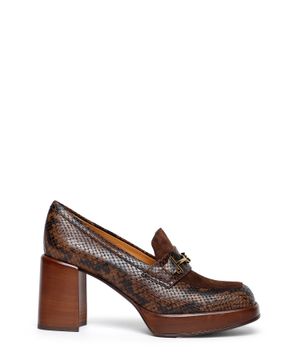 Crocodile-effect leather pumps