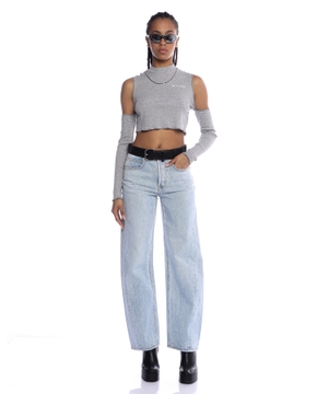 Crop top with cut-out shoulders