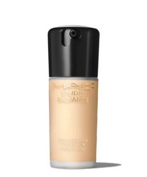 Тональная основа-сыворотка Studio Radiance Serum Powered Foundation - NC15