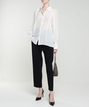 Long sleeve blouse with classic collar