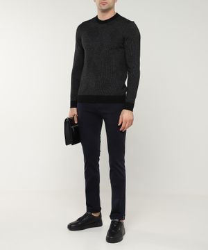 Round neck jumper with long sleeves