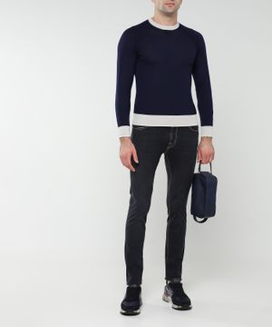 Round neck jumper with long sleeves