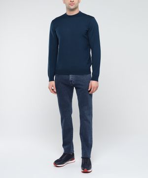 Long sleeve straight fit jumper