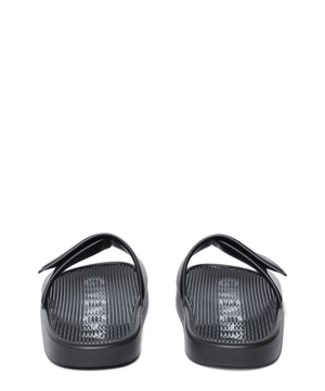 Leather sandals with logo detail