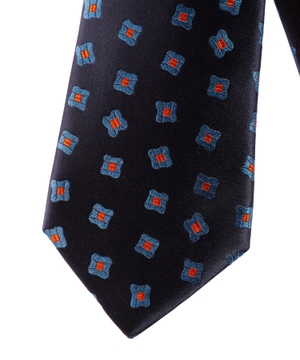 Tie with patterned design