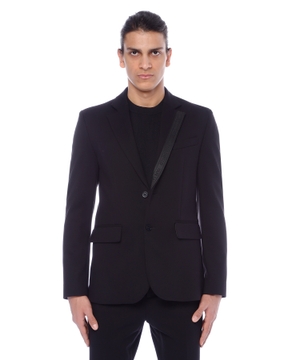 Long sleeve blazer with button fastening