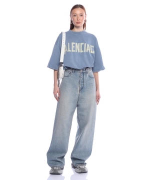 High-waist wide-leg jeans