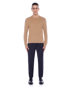 Round neck jumper with long sleeves