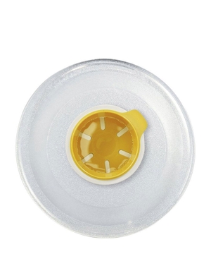 Form for separating egg yolk from white