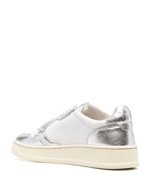 Medalist Low leather sneakers