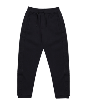 Jogging pants with elastic waist