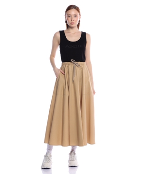 Elastic waist flared skirt