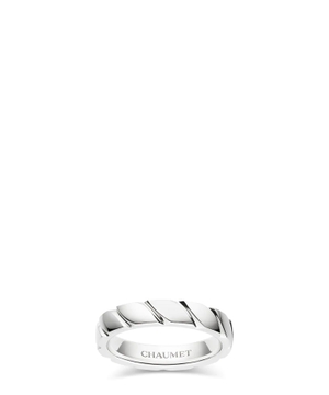 Torsade de Chaumet wedding band