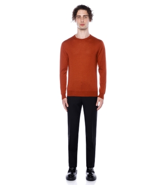 Round neck jumper with long sleeves