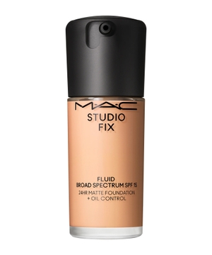 Studio Fix Fluid SPF15 24HR Matte Foundation + Oil Control - NC20