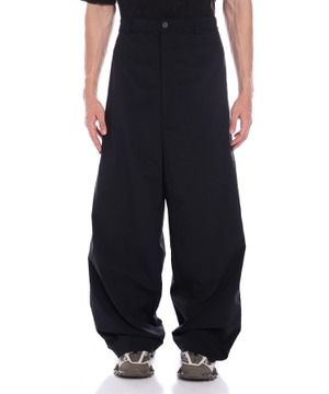 Wide-leg trousers