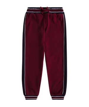 Jogging pants with logo patch