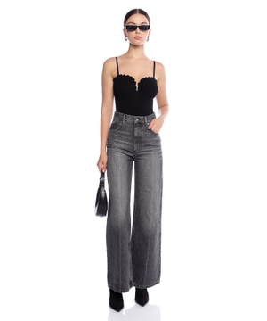 High-waist wide-leg jeans