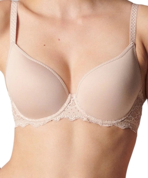 Bra with lace trim