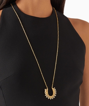 Feminine Waves Chain Necklace