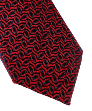 Patterned silk tie