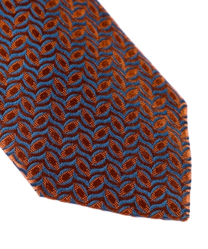 Patterned silk tie