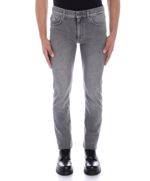Slim fit jeans