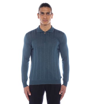 Polo-jumper with a zipper collar