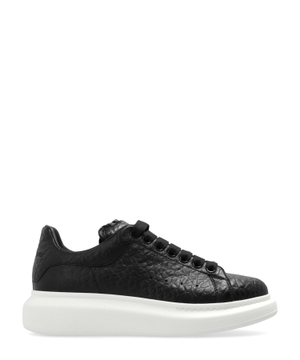 Oversized trainers