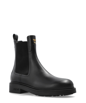 Boots with loqo details