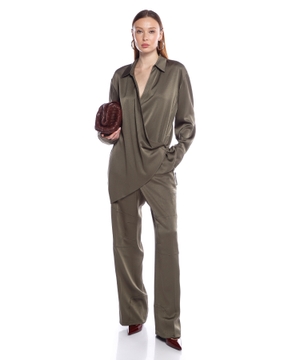 Relaxed Wrap shirt