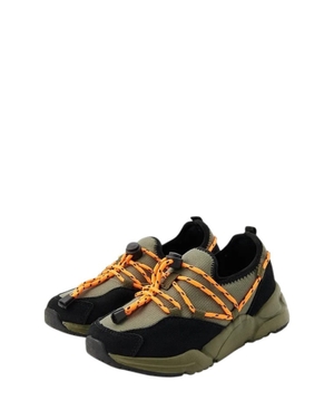 Sneakers with logo