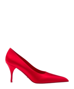 Satin pumps
