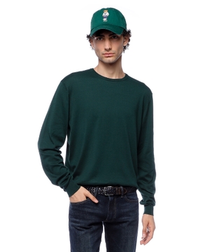 Round neck sweater with long sleeves