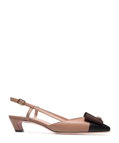 B-Bow pumps slingbacks