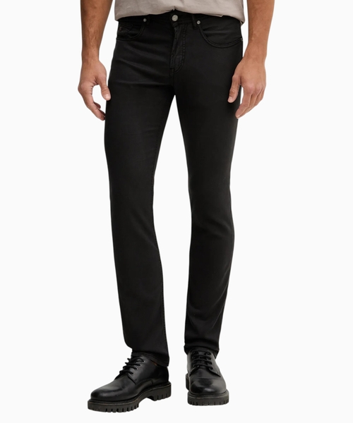 Slim-fit denim jeans