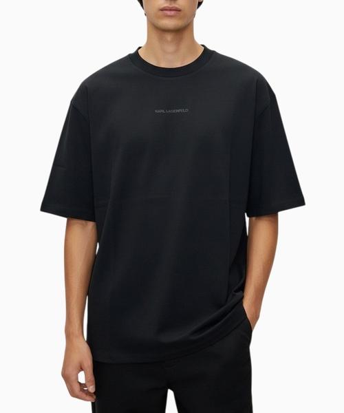 Loose-fitting T-shirt