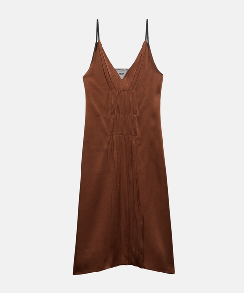 Платье из сатинового крепа