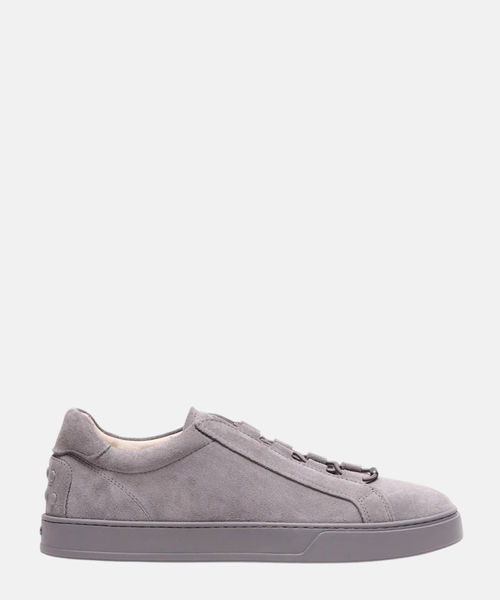 Sneakers in suede
