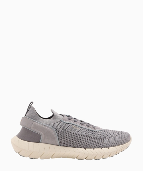 Motion sneakers