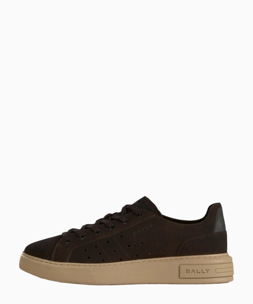 Leather sneakers