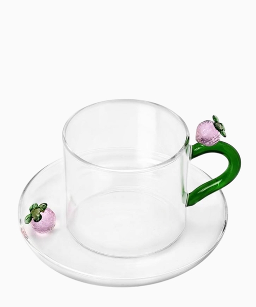 Teacup strawberry w/ saucer strawberry