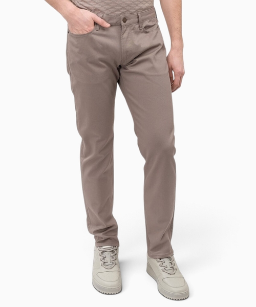 Straight-leg jeans