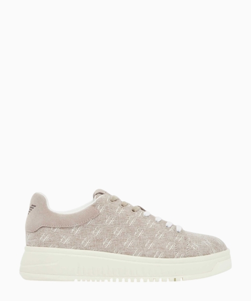 Canvas sneakers with logo patterned